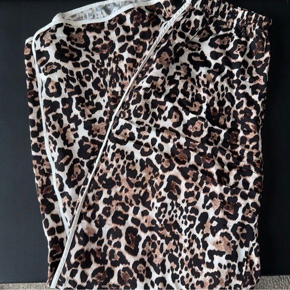 NWT! Aerie - Off-Duty Satin Piping Trouser PJ - Soft Muslin Cheetah, Small - Picture 6 of 7